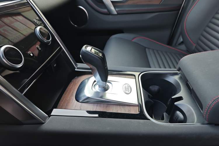 Used Land Rover Discovery Sport 2020 249 PS R-Dynamic Performance Tech Edition 7 Seats
