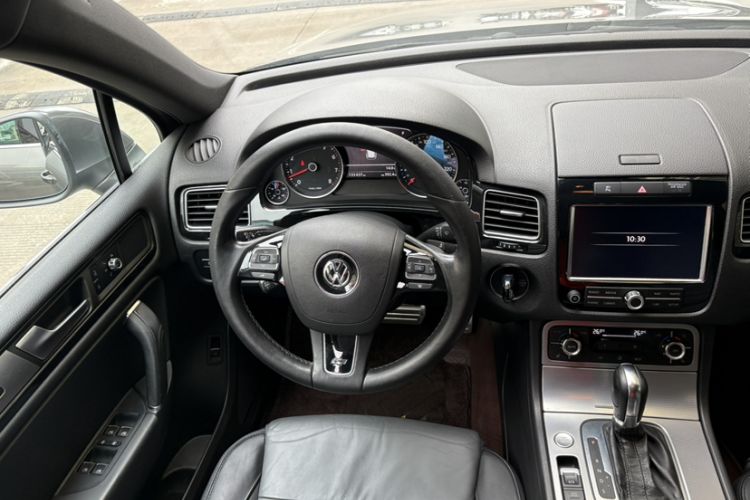Used Volkswagen Touareg 2012 R-Line High-End Model

