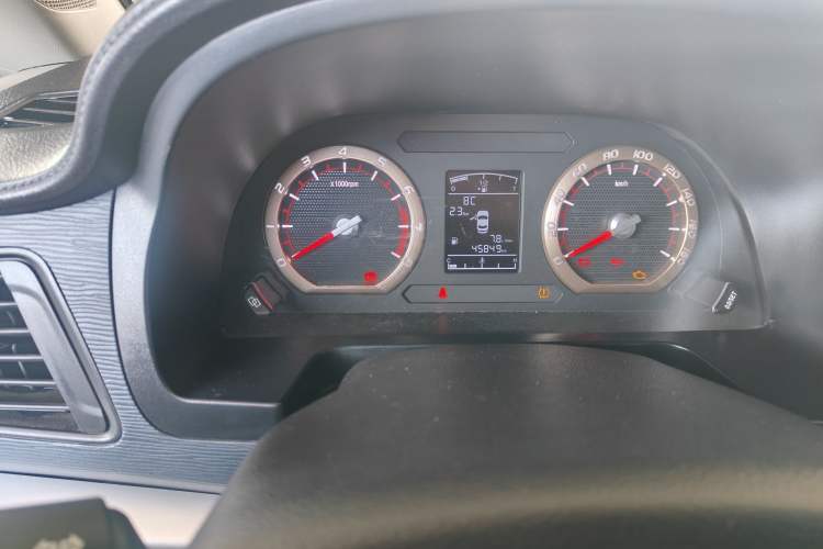 Used FORTHING Lingzhi 2022 Striving Version M5L 1.6L Base Model 9-Seater
