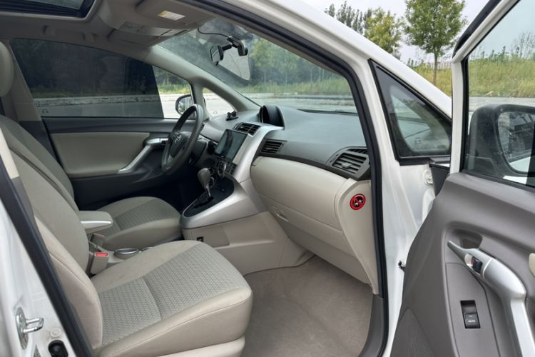 Used Toyota Verso 2014 Starlight 180G CVT Comfort Edition
