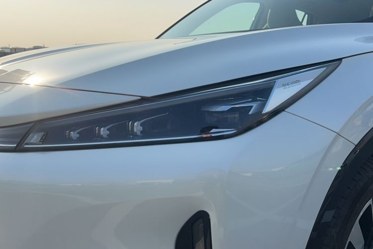 Used Roewe D5X DMH 2024 135 Tech Edition
