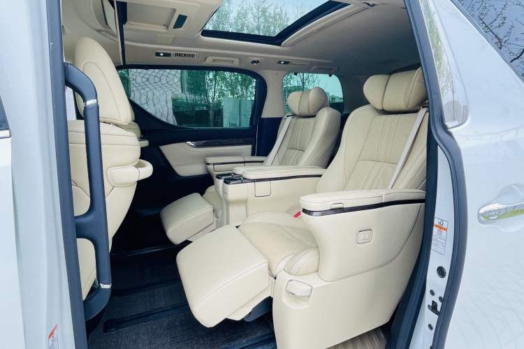 Used Toyota Vellfire 2019 Dual-Engine 2.5L HV Prestige Edition
