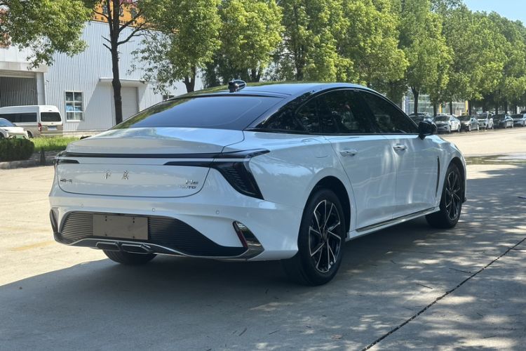 Used Hongqi H6 2024 2.0T ZhiMei Edition