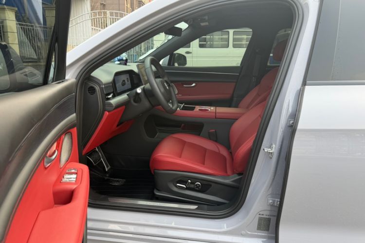 Used Hima AITO M5 2025 Extended-Range Ultra All-Wheel-Drive Version
