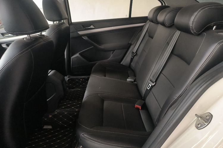 Used Volkswagen Lavida 2018 Classic 1.5L Automatic Fashion Edition China VI Standard
