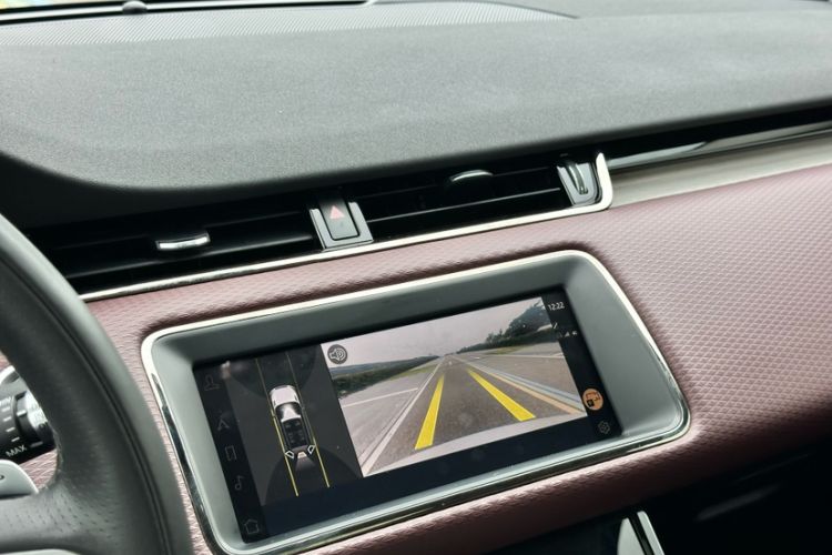 Used Land Rover Range Rover Evoque 2021 Range Rover Velar 249 PS R-Dynamic S Performance Edition
