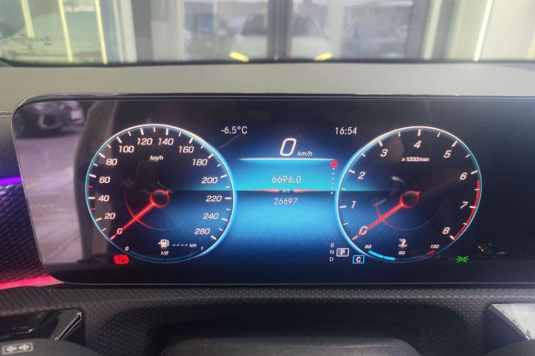 Used Mercedes-Benz A-Class 2022 Revised Version A 200 L Sport Sedan Fashionable Style