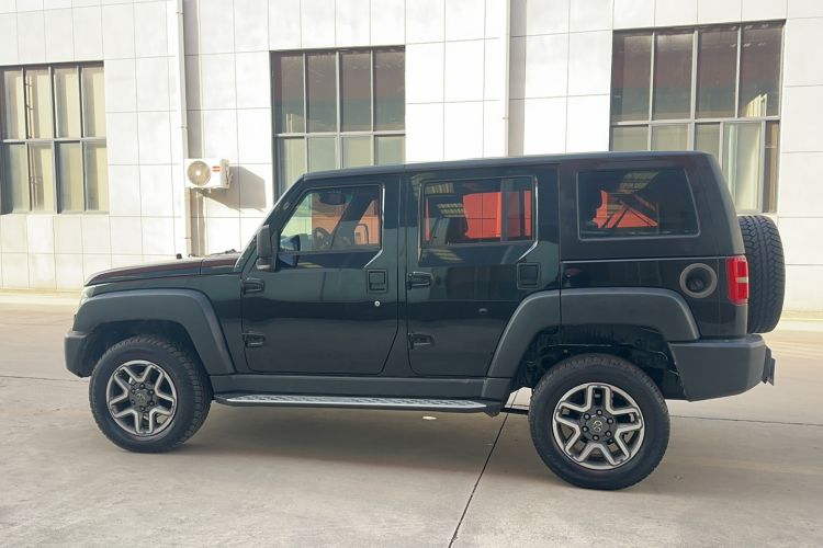 Used  BJ40 2016 40L 2.3T Automatic All-Wheel Drive Premium Edition