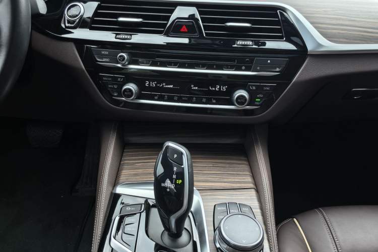 Used BMW 5 Series 2018 530Li Leading Edition Luxury Package
