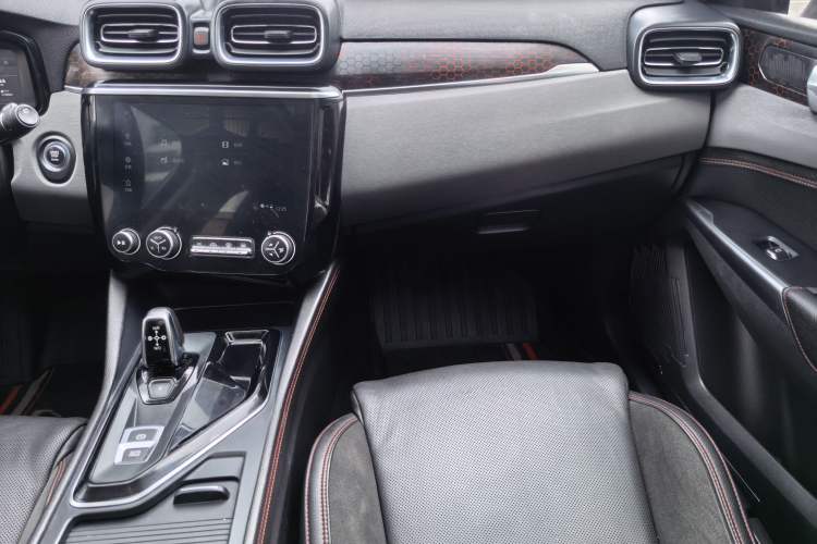 Used Lynk & Co 02 2019 1.5T DCT Two-Wheel Drive Sporty Version China VI Standard
