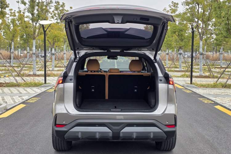 Used  L7 2025 EM-i 115km Exploration+ Edition
