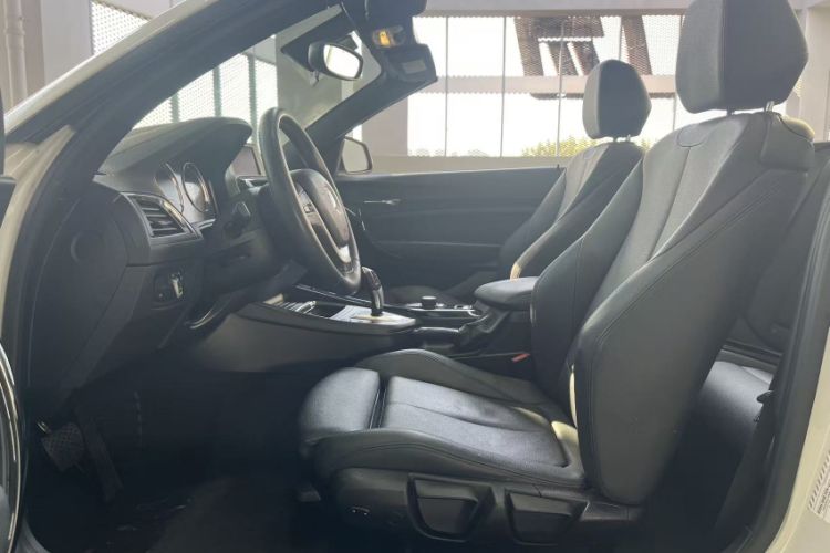 Used BMW 2 Series 2018 220i Convertible Coupe Sports Design Package

