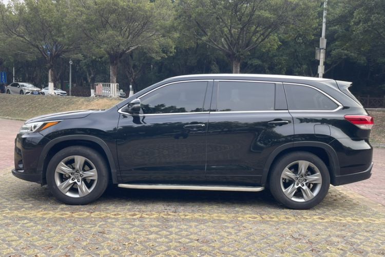 Used Toyota Highlander 2018 2.0T Four-Wheel Drive Luxury Version 7 Seats China VI Standard
