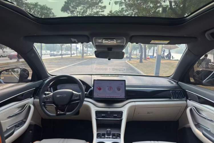 Used BYD Song PLUS New Energy 2024 HONOR Edition DM-i 110km Flagship Model
