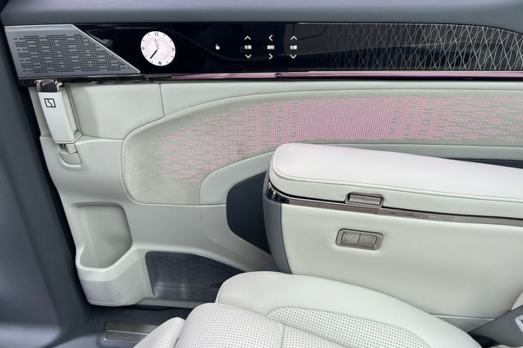 Used Zeekr 009 2022 WE Edition