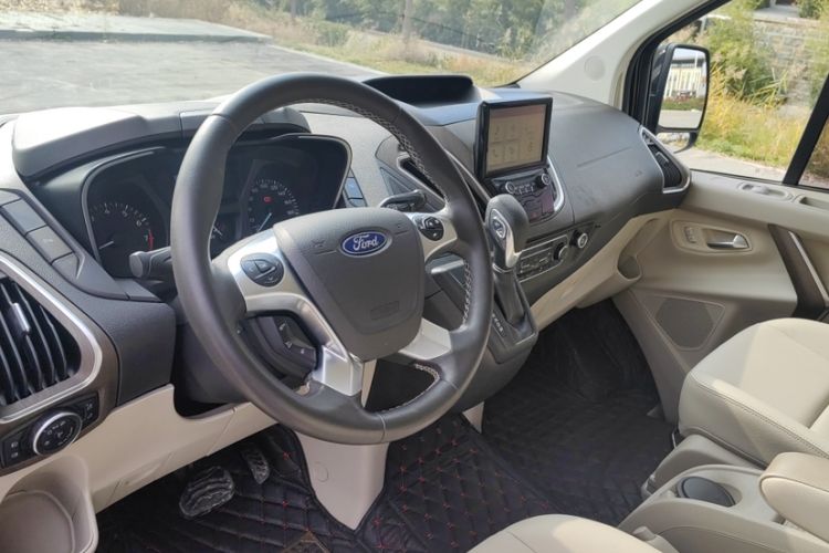 Used Ford Tourneo Custom 2017 2.0T Automatic Elite Version
