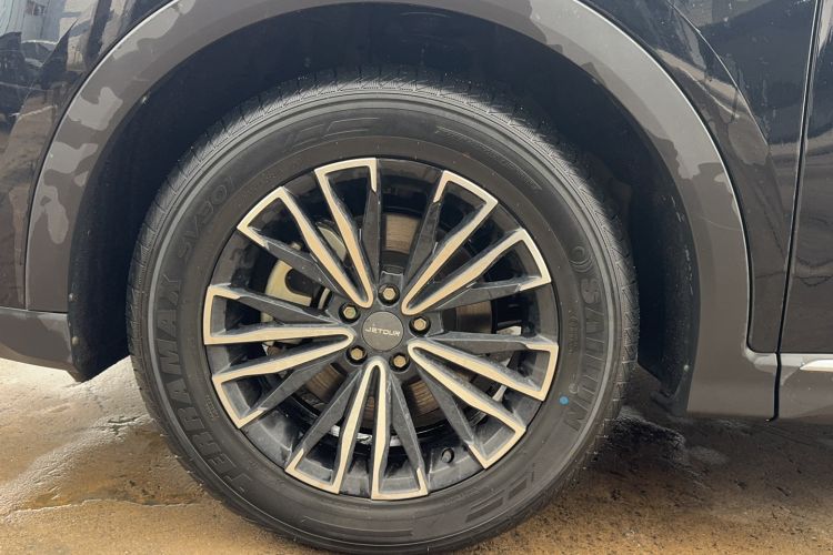 Used JETOUR X70 PLUS 2023 1.5T Manual Self-Reliant 5-Seater
