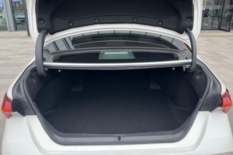 Used Toyota Avalon 2019 2.0L Luxury Edition China VI Standard
