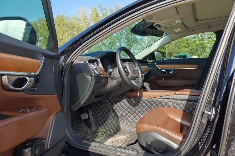 Used Volvo S90 2019 T5 Zhiyi Edition

