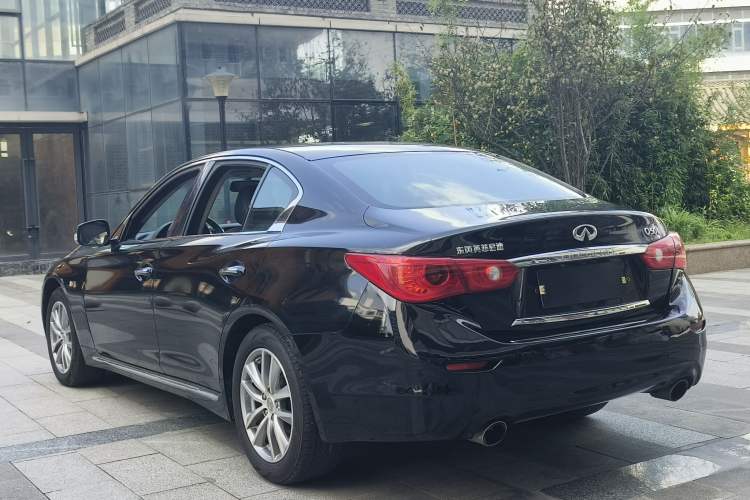 Used Infiniti Q50L 2015 2.0T Comfort Edition
