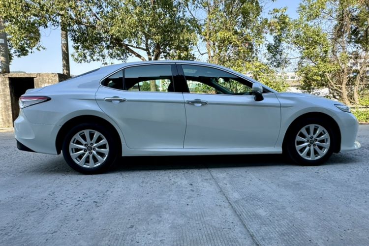 Used Toyota Camry 2018 2.0G Luxury Edition
