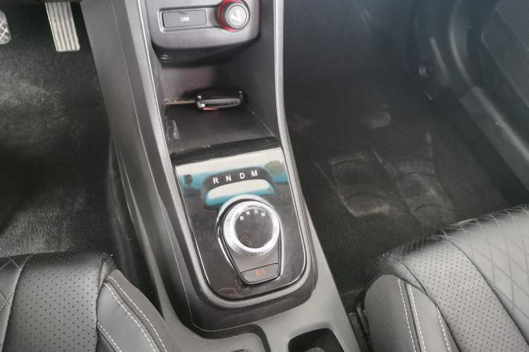 Used Baojun 310W 2018 1.5L Automatic Fashion Edition China VI
