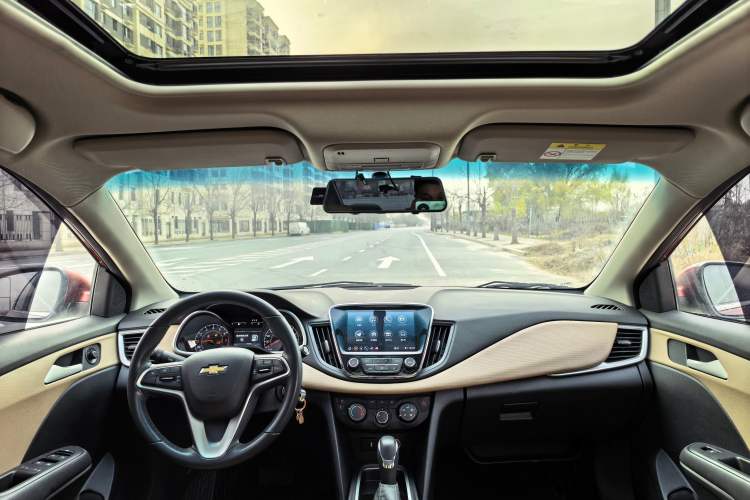 Used Chevrolet Monza 2022 320 Automatic Enjoyment Sunroof Version
