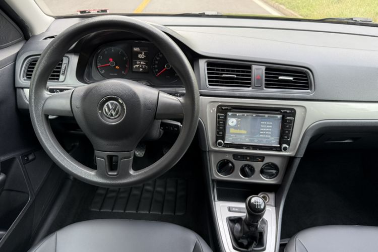 Used Volkswagen Lavida 2013 Revised Classic 1.6L Manual Fashion Edition
