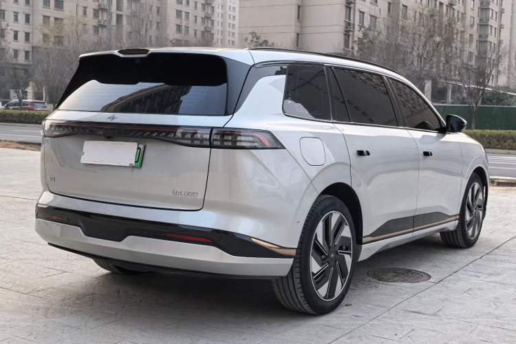 Used  eπ008 2024 210Max Range-Extended Version 6 Seats