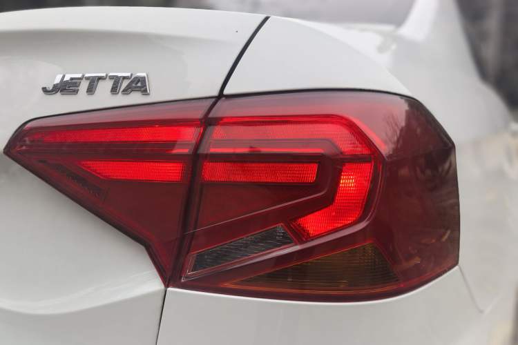 Used Volkswagen Jetta 2019 Dream Edition 1.5L Manual Fashion Version