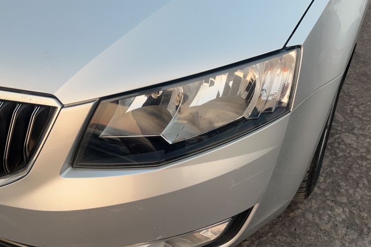 Used Skoda Octavia 2016 1.6L Automatic Smart Drive Edition
