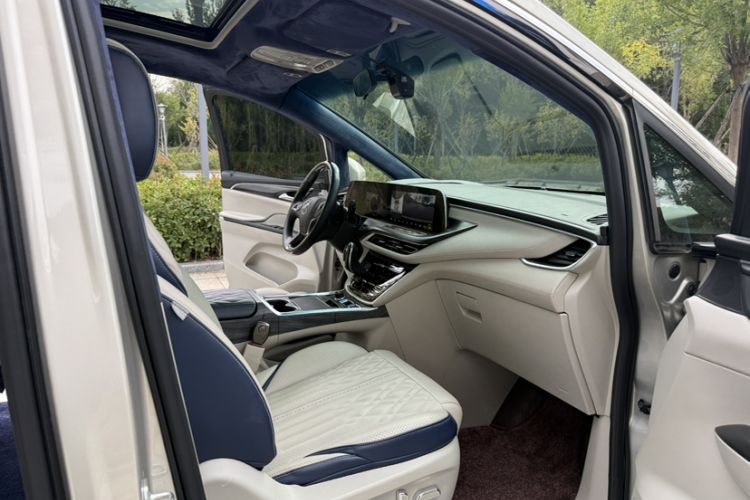 Used Buick GL8 2021 ES Landtrek 653T Comfort Edition