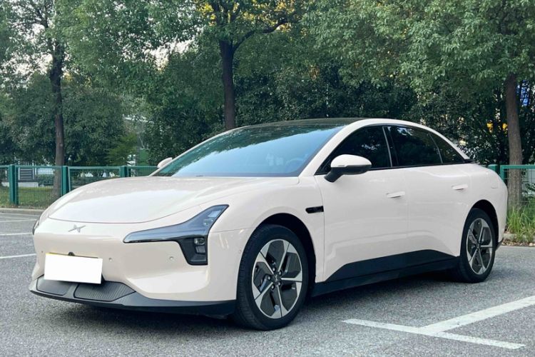 Used XPeng MONA M03 2024 620 with Ultra-Long Range
