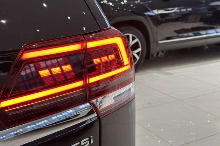 Used Volkswagen Teramont 2019 330TSI Two-Wheel-Drive Luxury Edition China V Standard
