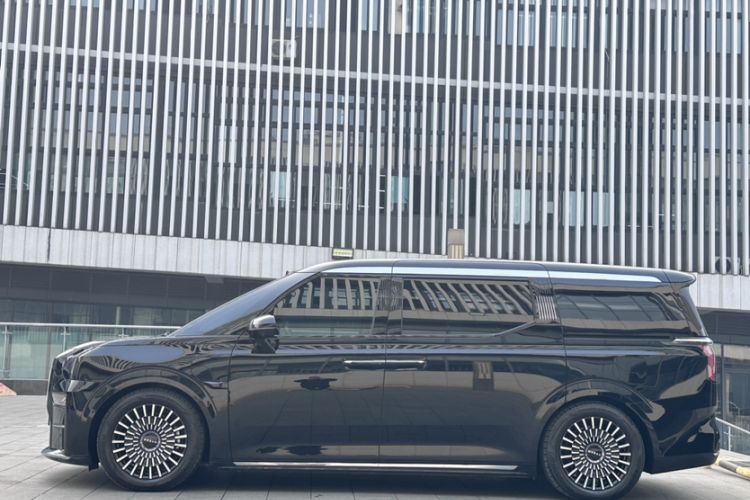 Used Zeekr 009 2024 7-Seater Walk-Through Version Four-Wheel Drive 108 kWh