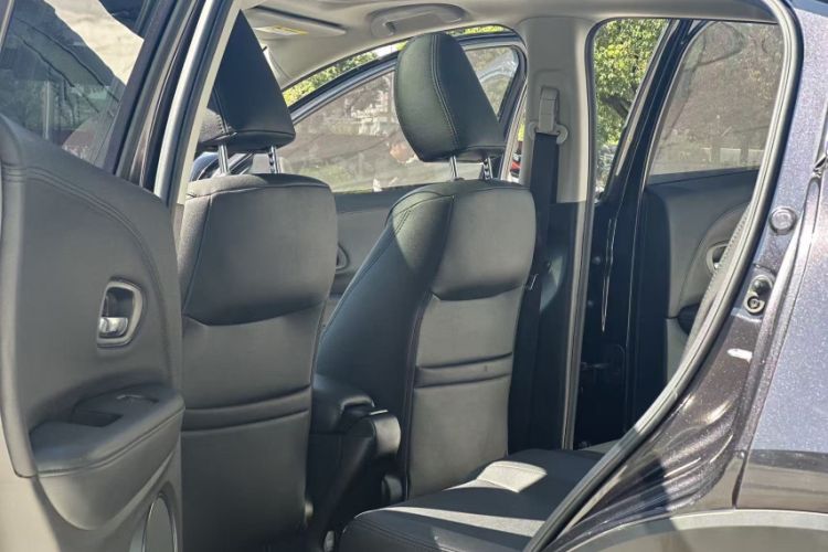 Used Honda Vezel 2017 1.8L CVT Front-Wheel Drive Pioneer Edition
