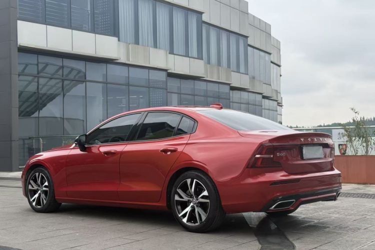 Used Volvo S60 2020 T4 Zhiyuan Sport Edition
