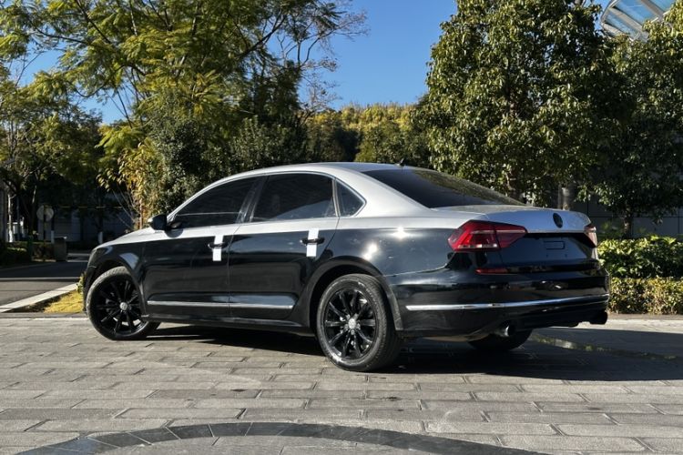 Used Volkswagen Passat 2017 330TSI DSG Luxury Edition
