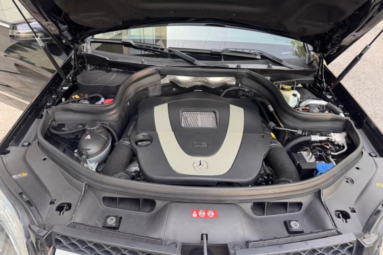 Used Mercedes-Benz GLK-Class 2013 Facelift GLK 300 4MATIC Fashion Edition
