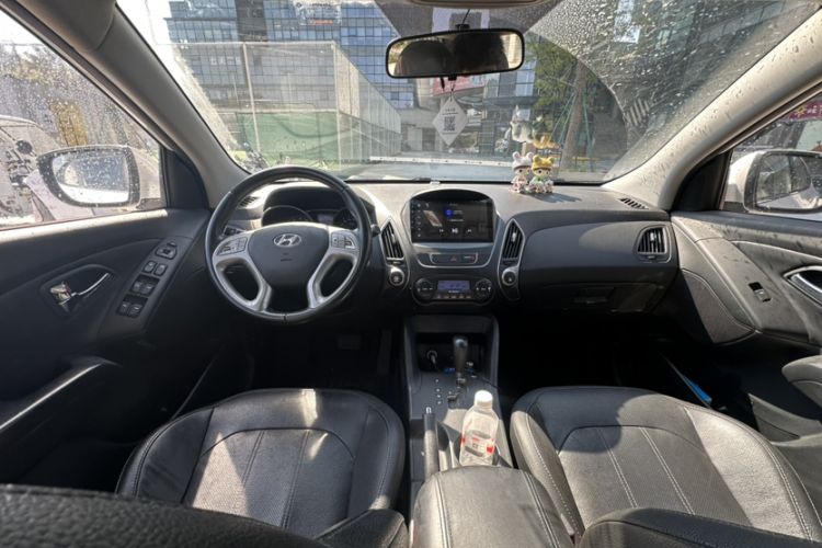 Used Hyundai ix35 2015 2.0L Automatic 2WD Smart Version China V Standard
