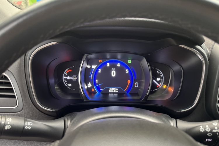 Used Renault Koleos 2017 2.5L Four-Wheel Drive Ultimate Edition
