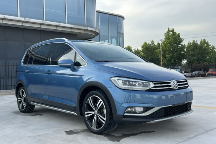 Used Volkswagen Touran 2021 Volkswagen Touran L 280TSI DSG Boundary Edition 7-Seater
