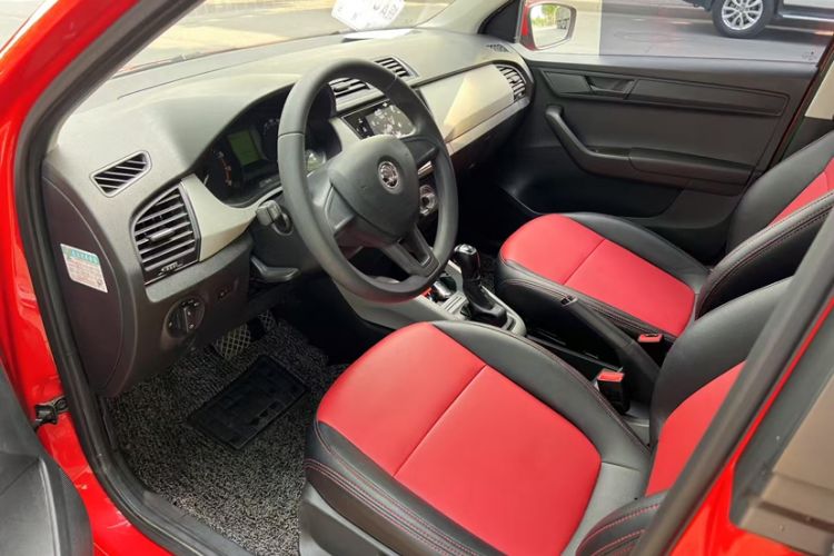 Used Skoda Fabia 2016 1.4L Automatic Car Enjoy Edition
