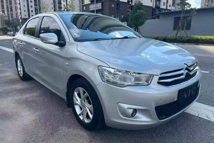 Used Citroen Elysee 2015 Zhishang Edition 1.6L Manual Fashion Model
