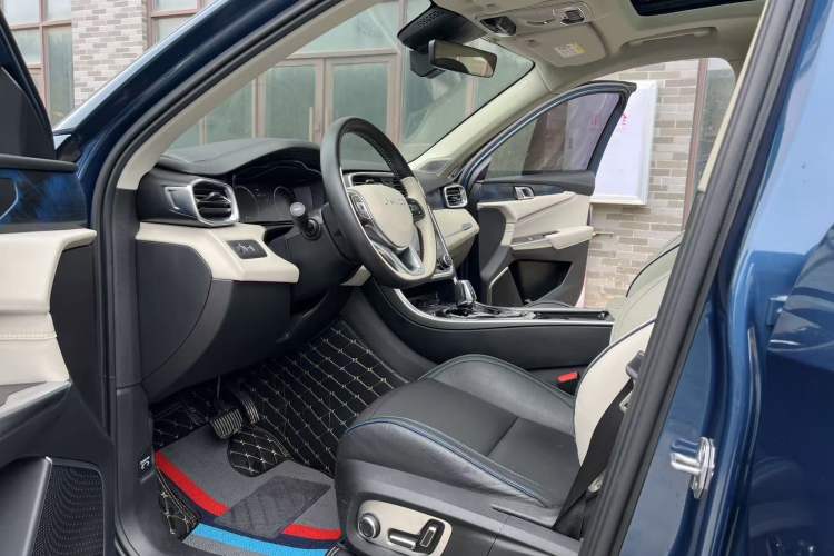 Used Lynk & Co 01 2017 2.0T Two-Wheel Drive Zhaopu Version
