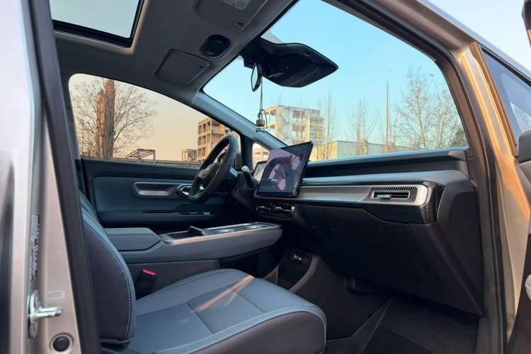 Used AION Y 2023 Younger Star Edition