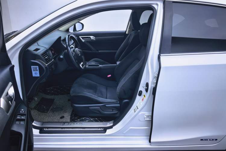 Used Lexus CT 2014 CT200h Elite Edition Monochrome
