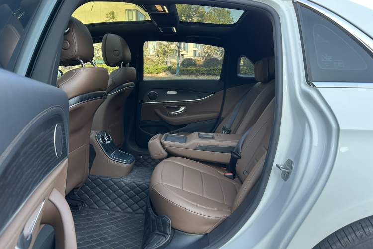 Used Mercedes-Benz E-Class 2021 E 300 L Sporty and Stylish Model
