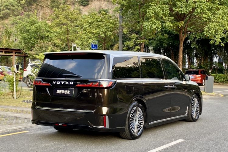 Used VOYAH Dream 2025 PHEV Four-Wheel-Drive Flagship Version – Qiankun Edition