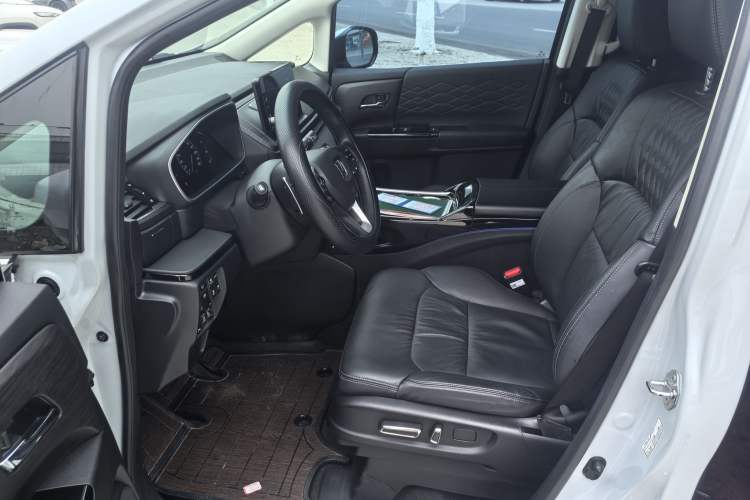 Used Honda Elysion 2024 2.0L eHEV Luxury Edition